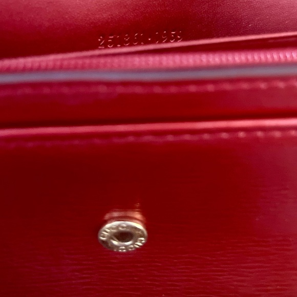 Gucci Interlocking GG Heart Red Continental Wallet - Picture 8 of 11